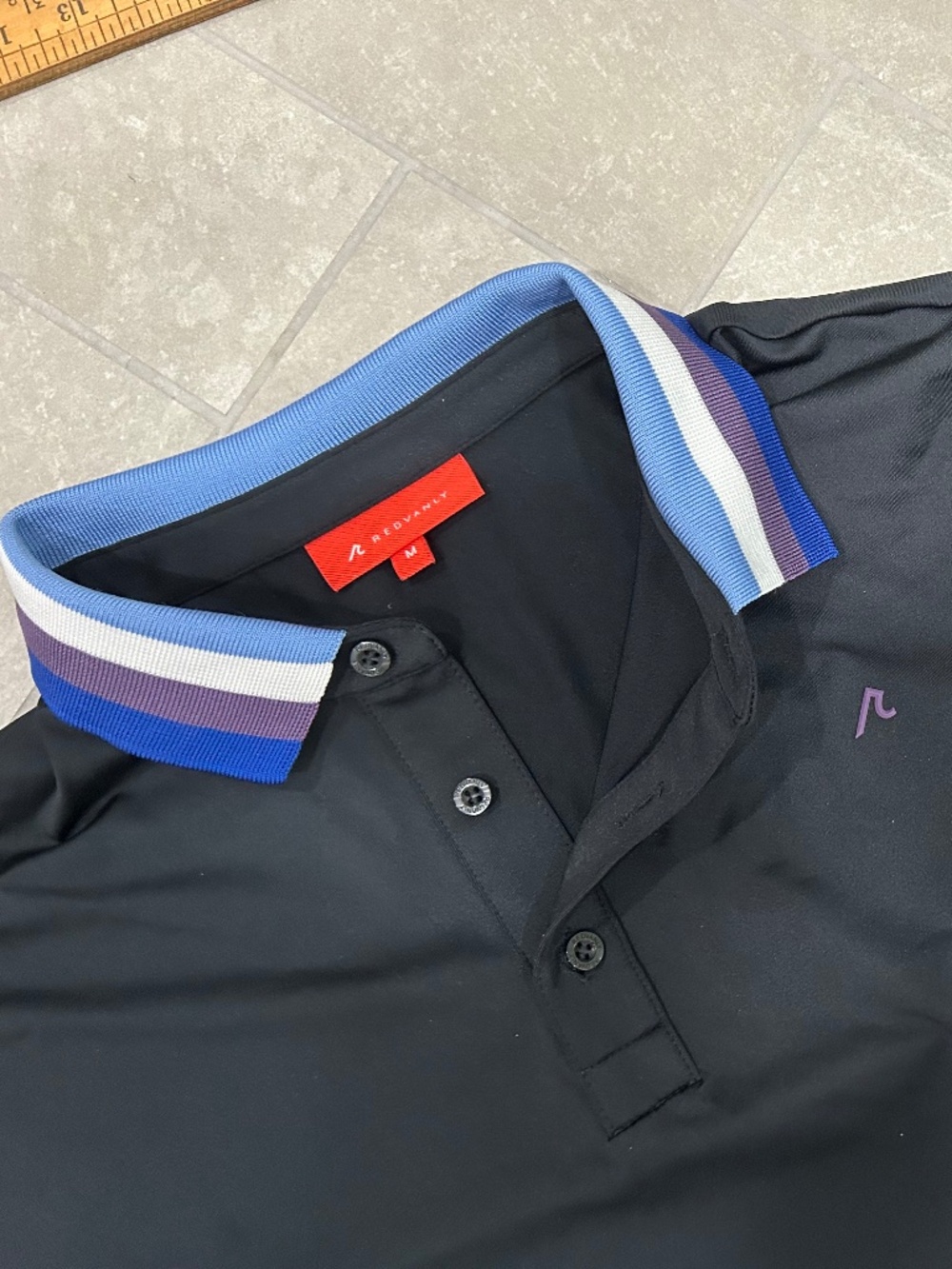 Redvanly Men’s M short sleeve polo golf performance fabric shirt logo NWOT black